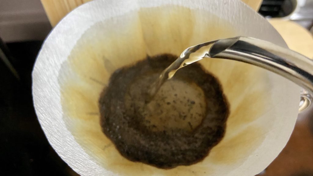 コーヒーの微粉除去でワンランク上の味へ お手軽な方法から本格的な方法をご紹介